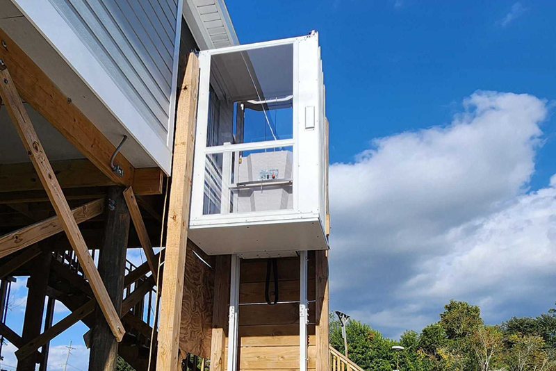 Cab at the Top Landing